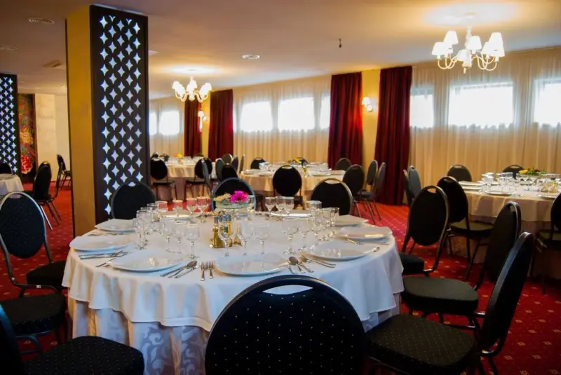 Restaurant nuntă Covasna – Leonor Ballroom